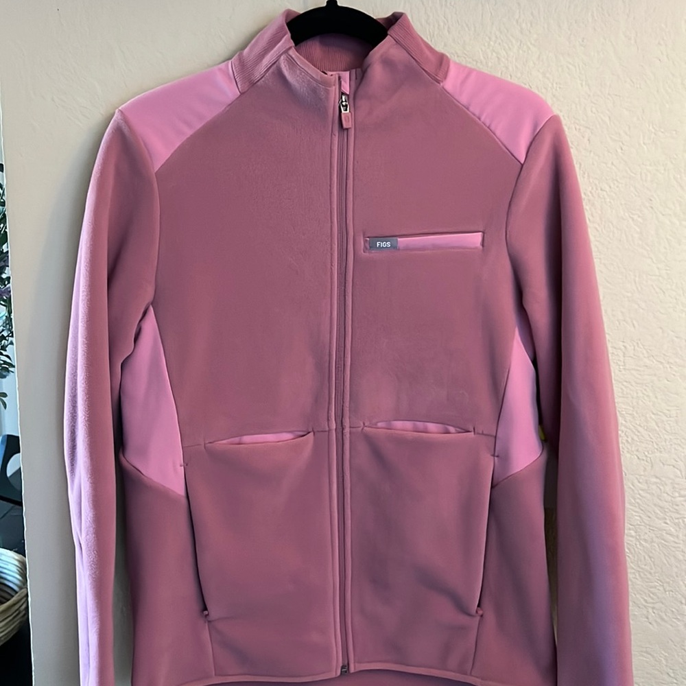 FIGS On Shift Fleece Jacket in Chalk Pink
